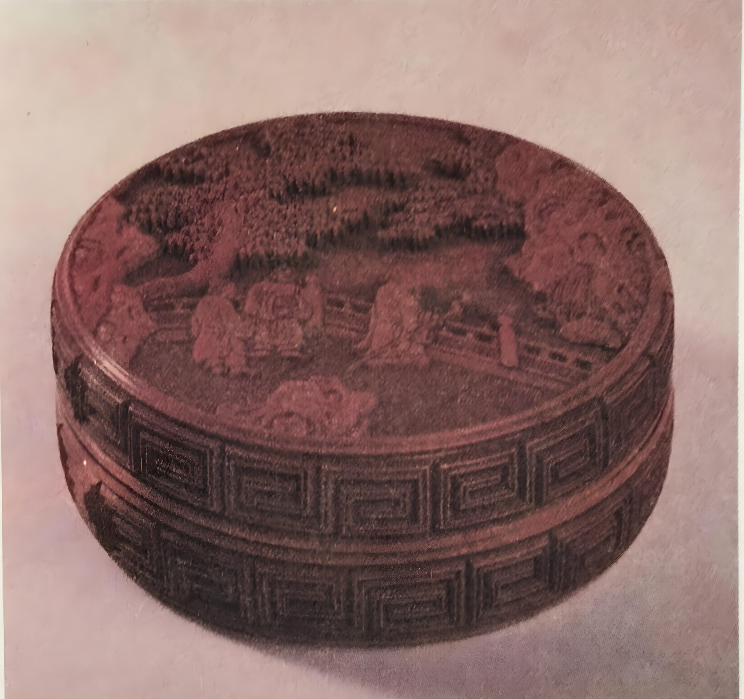 元代戗金螺纹漆奁 | Yuan Dynasty Gold-incised Thread-pattern Lacquer Toiletry Box